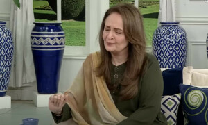 حنا خواجہ بیات شوہر کے انتقال پر ہونے والی تنقید کی بات کرتے ہوئے آبدیدہ ہوگئیں