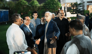 پی ٹی آئی چھوڑنے والے اہم رہنماؤں نے جہانگیر ترین سے ہاتھ ملا لیا