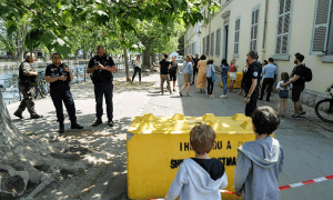 4 children injured in knife attack in French town, 2 in critical condition