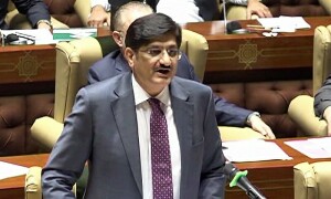 سندھ بجٹ 24-2023: مزدور کی کم از کم اجرت اور سرکاری ملازمین کی تنخواہوں میں 35 فیصد تک اضافے کی تجویز