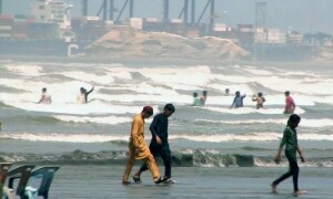 24 گھنٹے میں سمندری طوفان &rsquo;بائپر جوائے&lsquo; کی شدت میں اضافے کا امکان، شہریوں کو ساحل پر جانے سے گریز کرنے کی ہدایت
