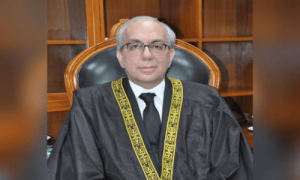 پنجاب، کے پی انتخابات ازخود نوٹس کیس کا فیصلہ 3-4 کا کہنا بالکل غلط ہے، جسٹس منیب اختر