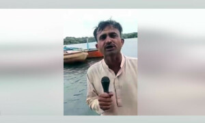 پانی میں ڈوب کر گہرائی بتانے والے یوٹیوبر کی ویڈیو وائرل