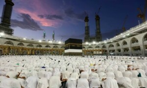 Millions head to Makkah for huge Haj in Saudi heat