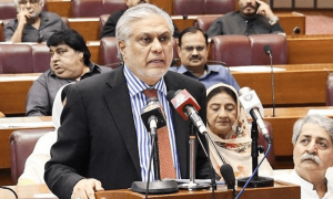 آئی ایم ایف سے معاہدہ کرنے کی کوشش میں حکومت کی بجٹ 2024 پر نظرِ ثانی
