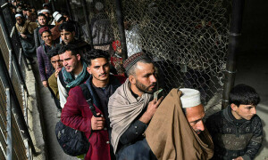 پاکستان میں پھنسے ہزاروں افغان شہریوں کو اپنے ملک واپس جانے کی اجازت