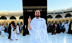 اوکاڑہ کا نوجوان 4 ہزار کلومیٹر پیدل سفر کرکے مکہ پہنچ گیا