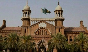 چیئرمین پی ٹی آئی کی 8 مقدمات میں عبوری ضمانت کیلئے دائر درخواستیں ناقابل سماعت قرار