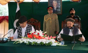 حاجی گلبر خان وزیر اعلیٰ گلگت بلتستان منتخب، عہدے کا حلف اٹھالیا