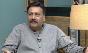 آج کوئی بھی شخص اکیلے بیٹھ کر تھیٹر نہیں دیکھ سکتا، وسیم عباس