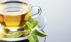 سبز چائے کا یومیہ استعمال نظام ہاضمہ کے لیے فائدہ مند
