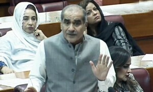 قومی ایئر لائن کو ری اسٹرکچر نہ کیا تو ایک سال میں بند ہوسکتی ہے، سعد رفیق