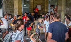 Locals, tourists flee wildfire on Greece&rsquo;s Rhodes island