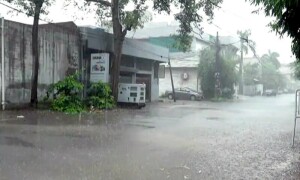Lahore receives heavy showers as Met Office warns of urban, flash floods