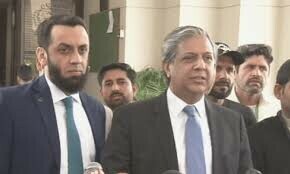 &rsquo;ریویو ایکٹ کالعدم قرار دینے کے فیصلے کا نواز شریف کی نااہلی پر اثر نہیں پڑے گا&lsquo;