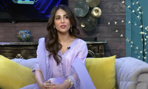 بیویوں کو شوہروں کے موبائل فون چیک کرنے کا حق ہے، اشنا شاہ