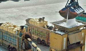 چینی کی قیمت میں اضافہ جاری، 185 روپے فی کلو تک جاپہنچی