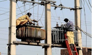 پنجاب: بجلی چوری کے خلاف مہم جاری، لیسکو میں بڑے پیمانے پر تقرر و تبادلے