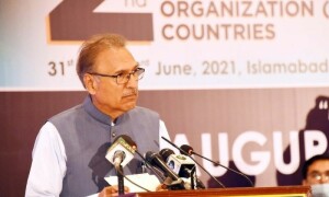 President Alvi sees Nov 6 as &lsquo;cut-off date&rsquo; for polls