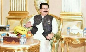 چیئرمین سینیٹ صادق سنجرانی کے بھائی کو توہین عدالت کا نوٹس جاری