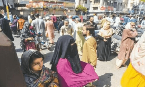 ملتان: سعودی عرب جانے کیلئے پرواز پر سوار 16 بھکاریوں کو آف لوڈ کردیا گیا