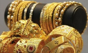 کریک ڈاؤن، روپے کی قدر میں بہتری کے باعث سونے کی قیمتوں میں نمایاں کمی