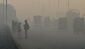 Punjab govt deliberating on weekly holiday, work from home arrangement to counter smog in Lahore Punjab govt deliberating on weekly holiday, work from home arrangement to counter smog in Lahore