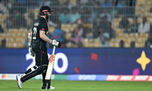 Williamson&rsquo;s World Cup hopes in doubt with fractured thumb, Blundell named cover