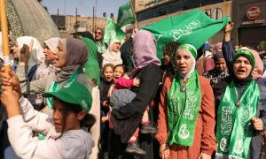 Hundreds protest in occupied West Bank