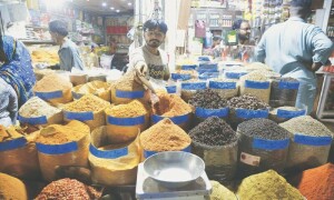 ہفتہ وار مہنگائی بدستور 35 فیصد سے زائد