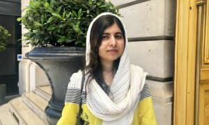 اسکولوں پر اسرائیل کے حملے روکنے کی پٹیشن شیئر کرنے پر ملالہ کو تنقید کا سامنا