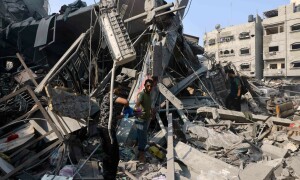 Medics discover with horror relatives among Gaza dead