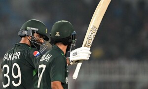 Pakistan down Bangladesh to stay alive at World Cup