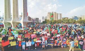 Rallies, &lsquo;power riots&rsquo; play havoc with Karachi&rsquo;s traffic system