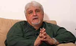 اداکاروں کو میک اپ سے فرصت نہیں ملتی، اداکارائیں آرام کرنے دبئی جاتی ہیں، خالد انعم