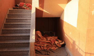 PHOTOS: Internally displaced Palestinians seek refuge on grounds of Gaza&rsquo;s Al-Nasser Hospital