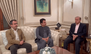 Tensions flare in PML-N as leadership welcomes former rival