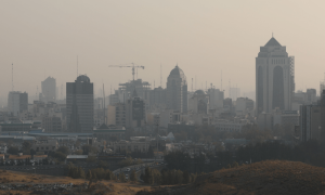 Students urged to stay home in smog-hit Tehran