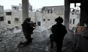 PHOTOS: Israeli troops occupy buildings in Gaza Strip