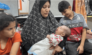 غزہ میں جاری جنگ حاملہ خواتین اور دودھ پلانے والی ماؤں کے لیے &rsquo;جہنم&lsquo; بن گئی