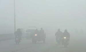حکومت پنجاب کا اسموگ پر قابو پانے کیلئے &rsquo;مصنوعی بارش&lsquo; برسانے پر غور
