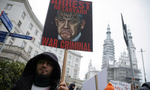 PHOTOS: Protesters gather in Polish capital in support of Palestinians