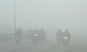 لاہور: اسموگ کے تدارک کیلئے جنوری کے آخر تک تمام تعلیمی ادارے ہفتے کو بند رکھنے کا حکم