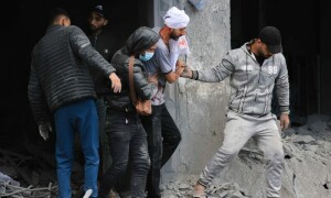 PHOTOS: Several injured as Israeli strikes on Rafah continue