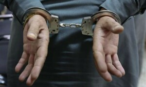 کراچی: اورنگی ٹاؤن میں مبینہ چھاپے کے دوران ڈکیتی، پولیس افسر کا ایک روزہ جسمانی ریمانڈ
