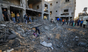 PHOTOS: Rescuers look for survivors in rubble after Israel strikes Gaza Strip&rsquo;s Khan Younis