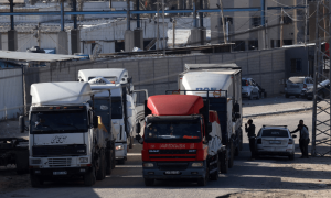 PHOTOS: Long-awaited aid arrives at Gaza&rsquo;s border with Egypt