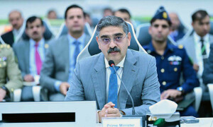 آئندہ ہفتوں میں سرمایہ کاری سے متعلق اچھی خبریں آئیں گی، انوار الحق کاکڑ