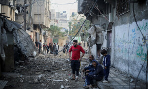 PHOTOS: Palestinians react to Khan Younis destruction by Israeli strikes