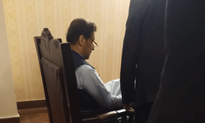 عمران خان نے اپنی 5 سالہ نااہلی کو لاہور ہائیکورٹ میں چیلنج کر دیا